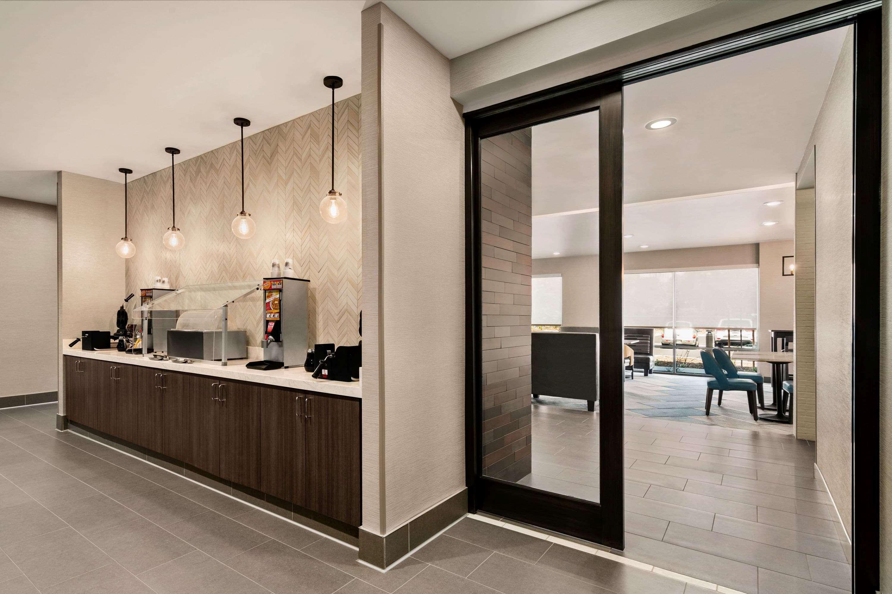 La Quinta Inn & Suites By Wyndham San Bernardino Exterior photo